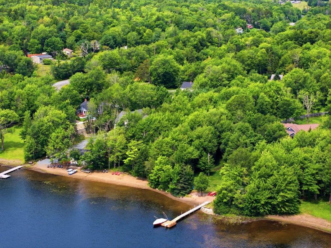 House in Windsor Junction, Nova Scotia, Canada 3 - 18525925