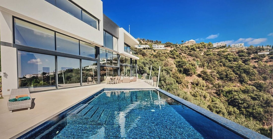 Villa in Marbella, Andalusia, Spain 2 - 18525654