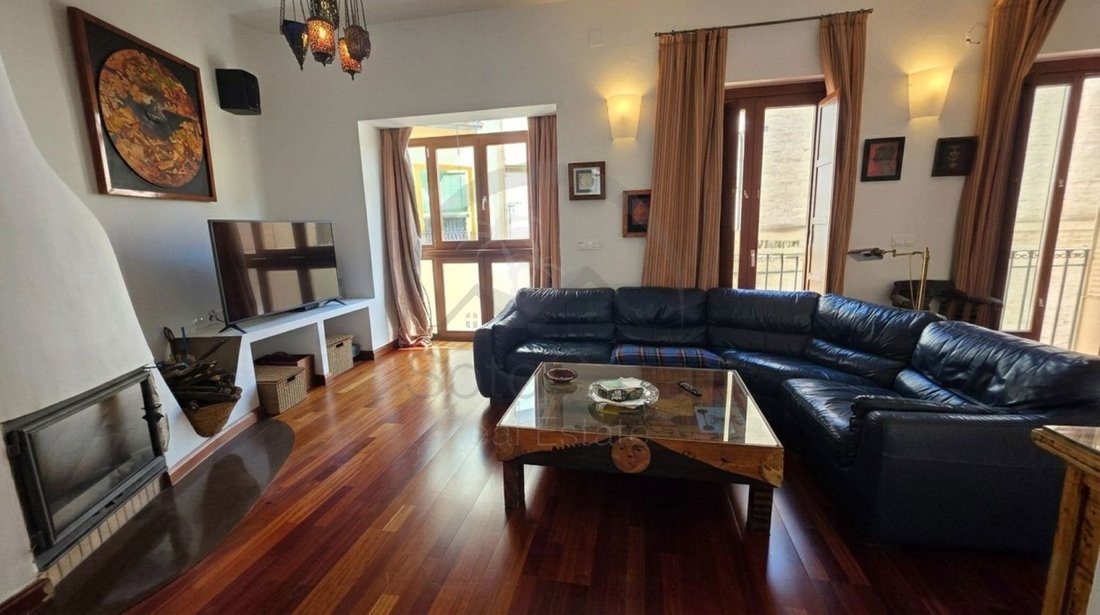 Chalet in Casco Antiguo, Seville, Spain 3 - 18525710