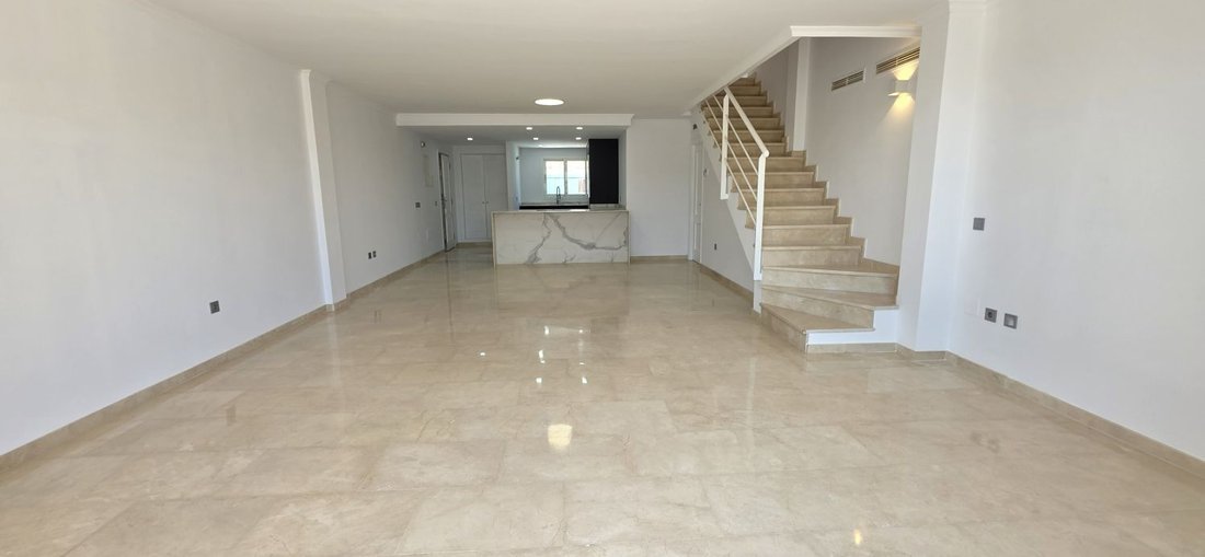 Penthouse in Sotogrande, San Roque, Andalusia 2 - 18525723