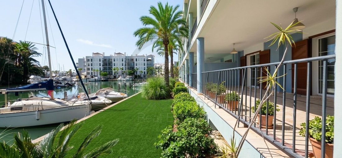 Apartment in Sotogrande, San Roque, Andalusia 1 - 18525701