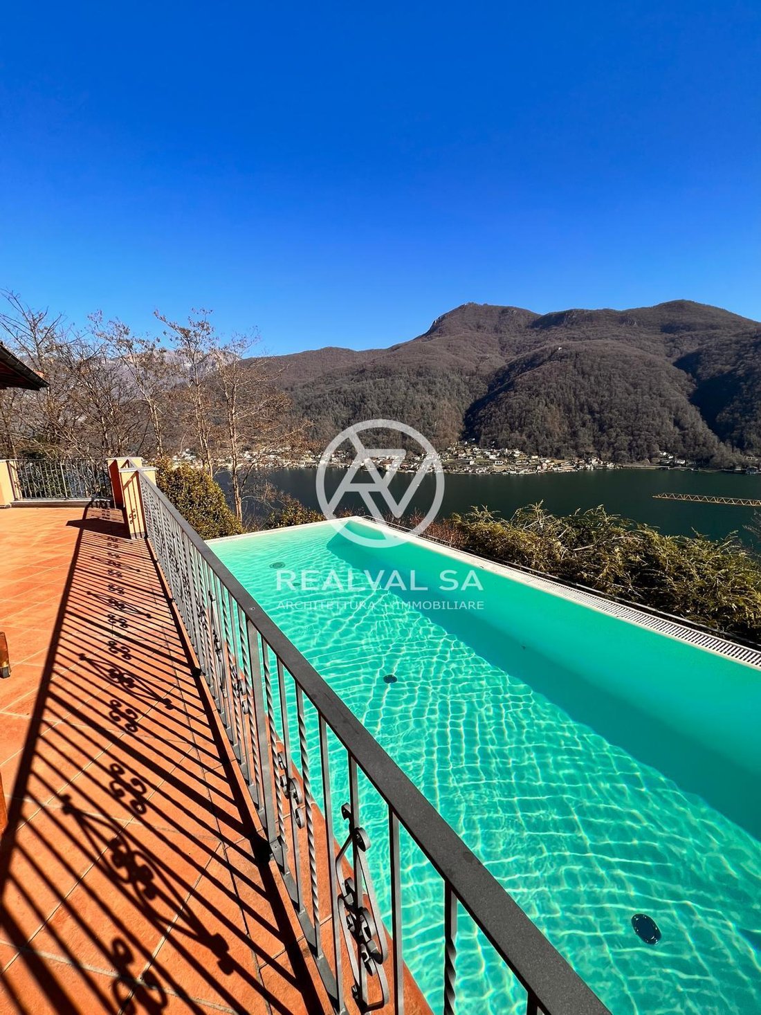 Villa in Vico Morcote, Ticino, Switzerland 3 - 18525877
