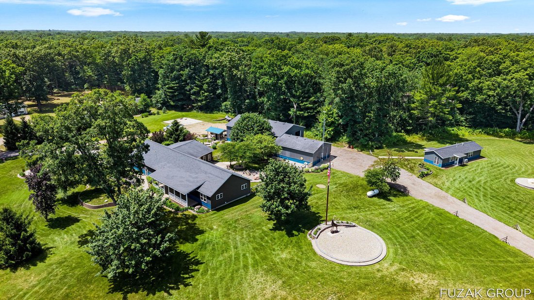 House in Allegan, Michigan, United States 3 - 18525900