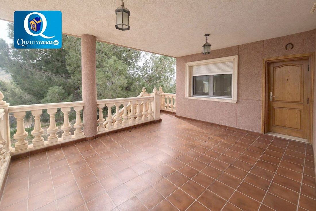 Chalet in Alicante, Valencian Community, Spain 1 - 18525715