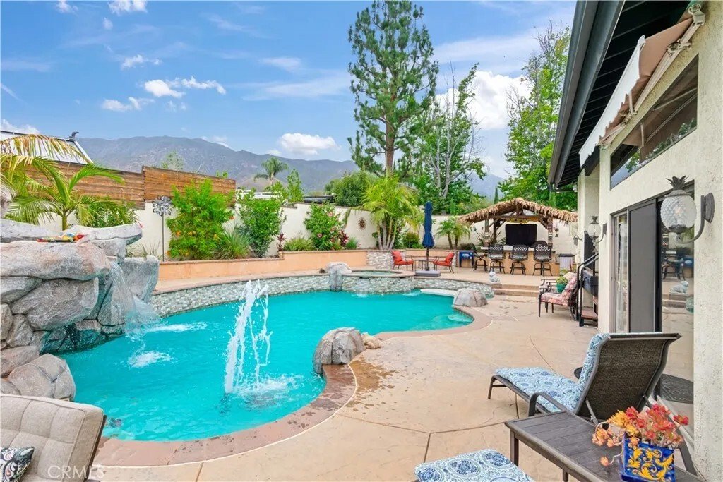 House in Upland, California, United States 4 - 18392249