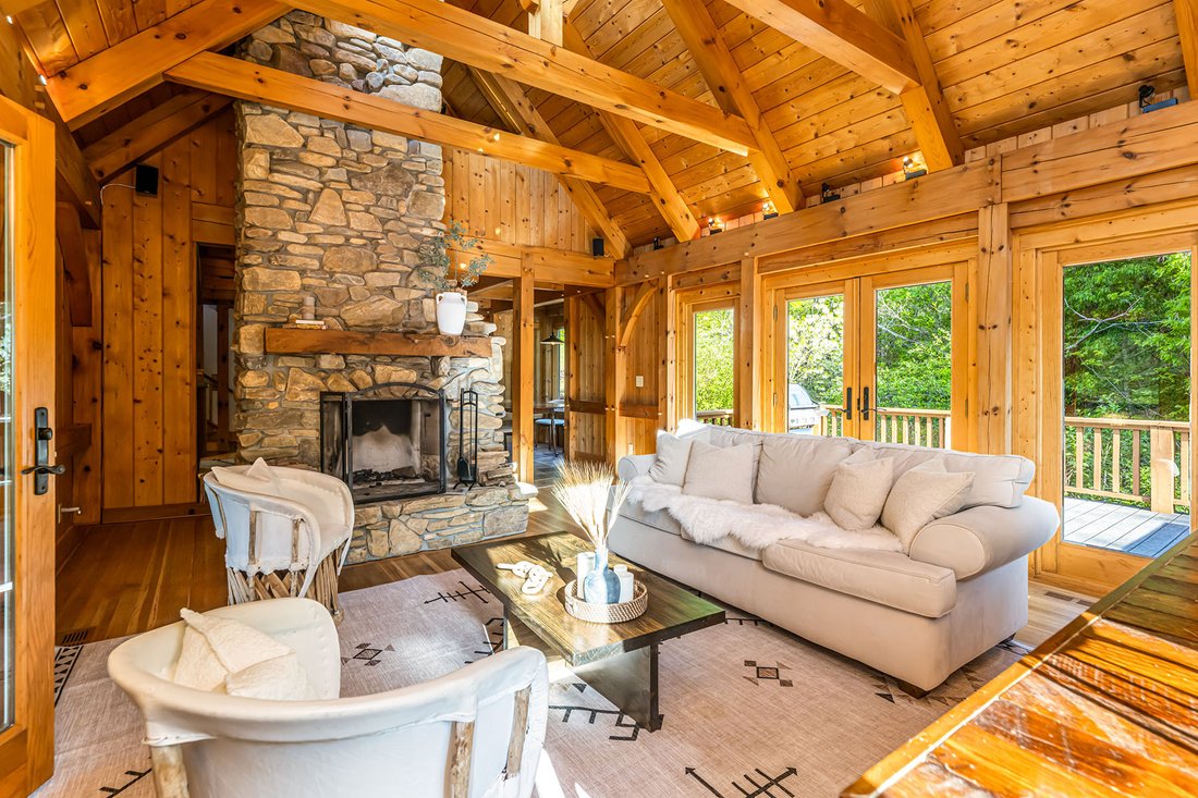 House in Weaverville, North Carolina, United States 4 - 18525415