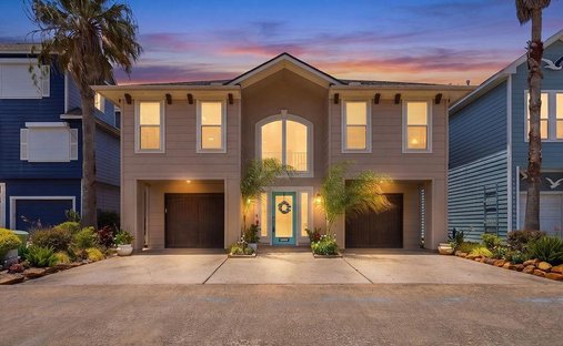 House in Dickinson, Texas, United States 1