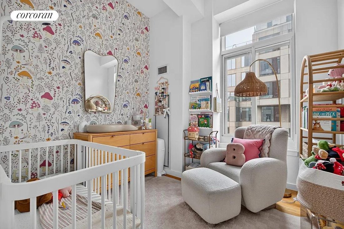 Condo in New York, New York, United States 4 - 18476440