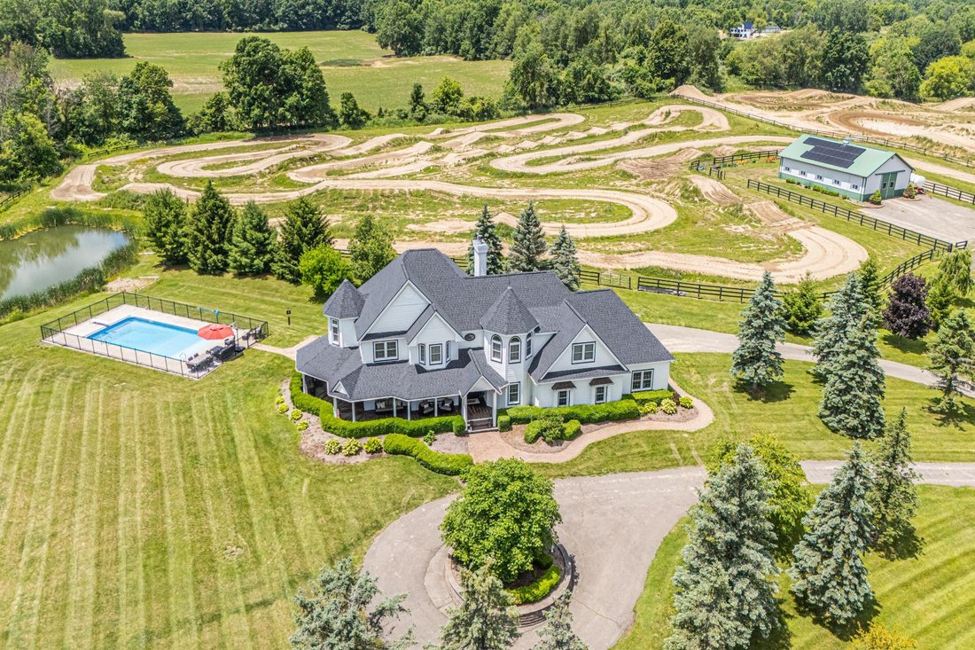House in Hadley Township, Michigan, United States 1 - 18525806