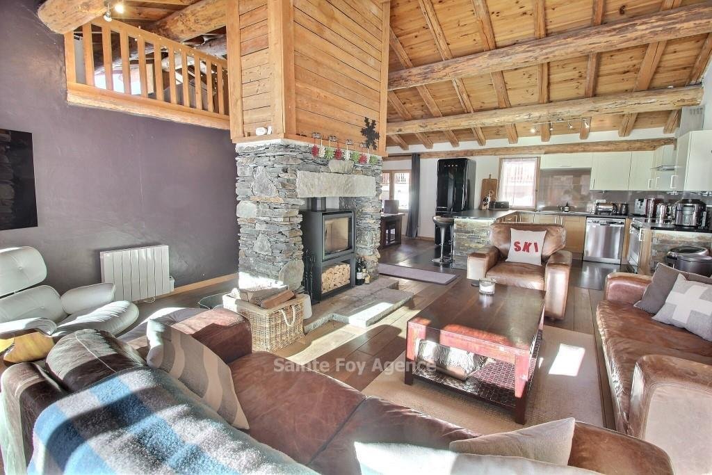 Chalet in Sainte-Foy-Tarentaise, Auvergne-Rhône-Alpes, France 2 - 18525416