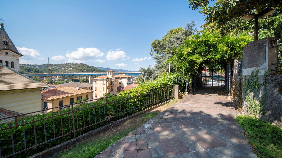 Apartment in Lavagna, Liguria, Italy 4 - 18525639