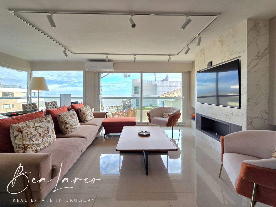 Apartment in Montevideo, Departamento de Montevideo, Uruguay 3 - 18527410