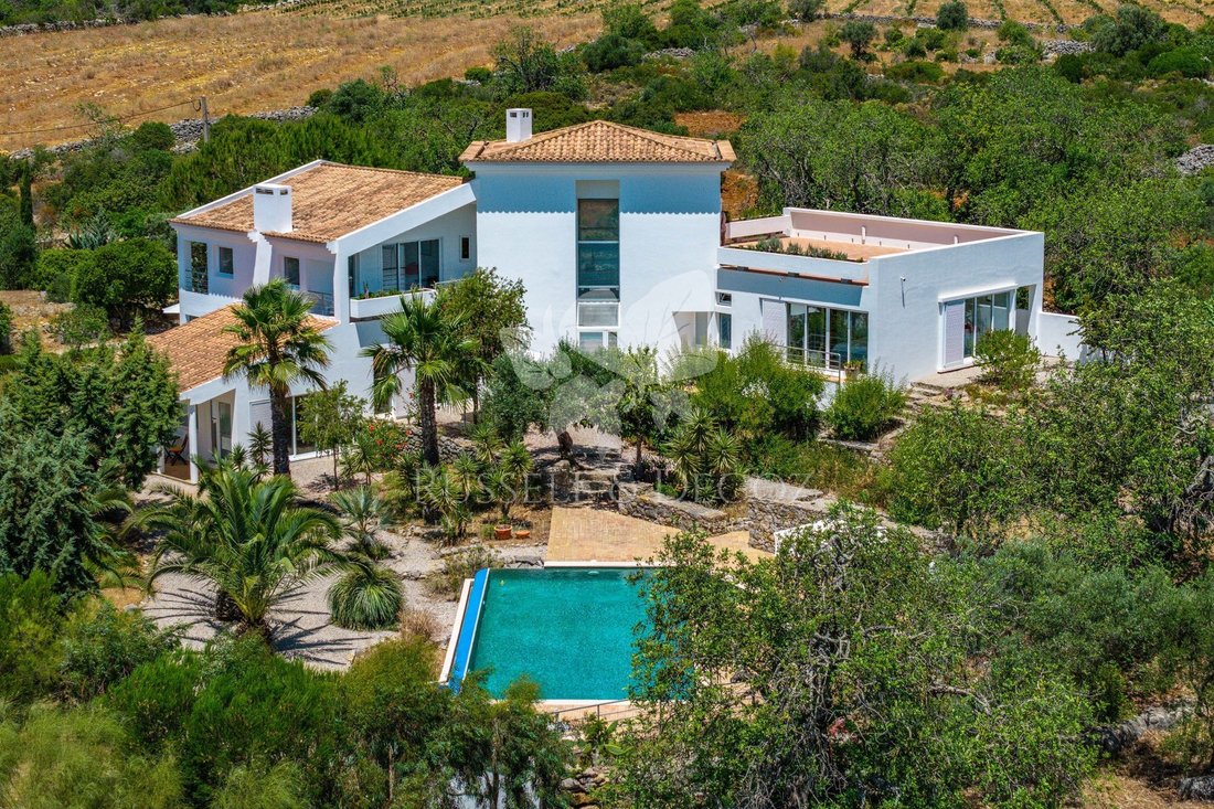 Villa in Santa Catarina da Fonte do Bispo, Algarve, Portugal 2 - 15832944