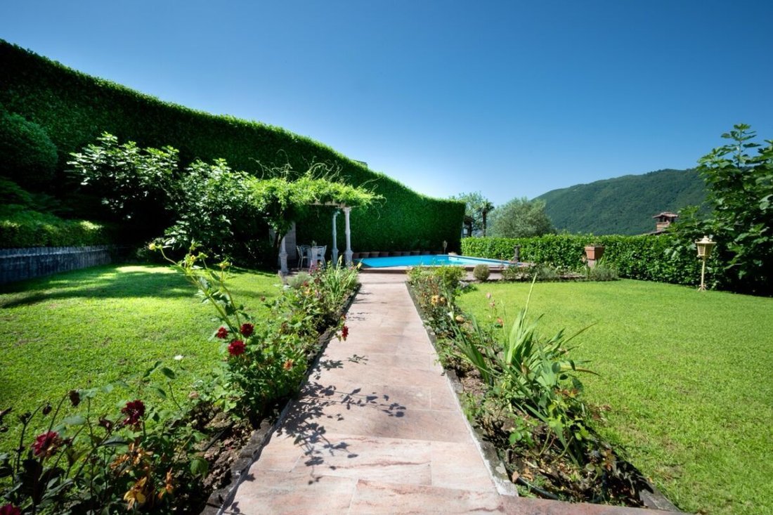 Villa in Bissone, Ticino, Switzerland 4 - 18527586