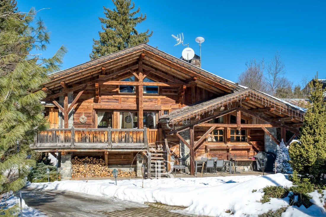 Chalet in Megève, Auvergne-Rhône-Alpes, France 1 - 18527034