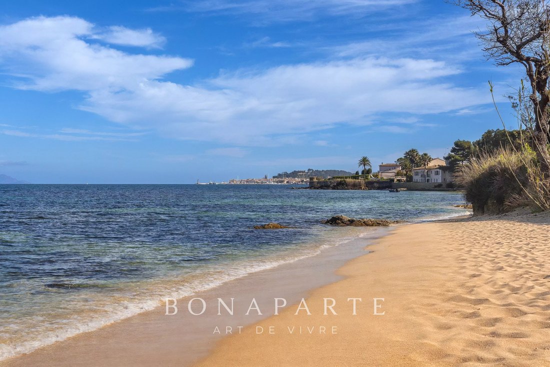 Villa in French Riviera, Provence-Alpes-Côte d'Azur, France 3 - 18526503