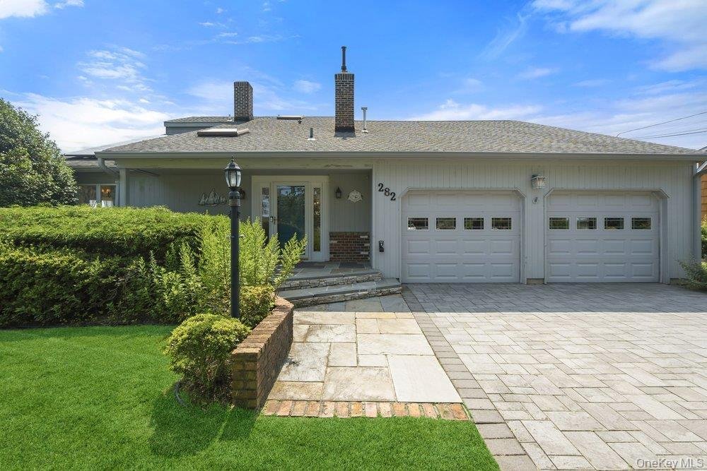 House in West Sayville, New York, United States 1 - 18528630