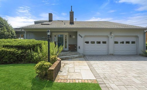 House in West Sayville, New York, United States 1