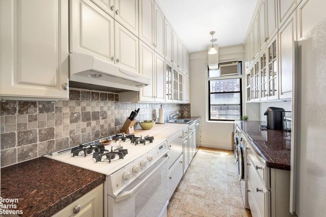 Co Op in New York, New York, United States 4 - 18380320