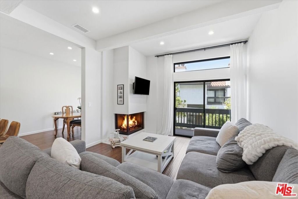 Condo in Los Angeles, California, United States 3 - 18528588