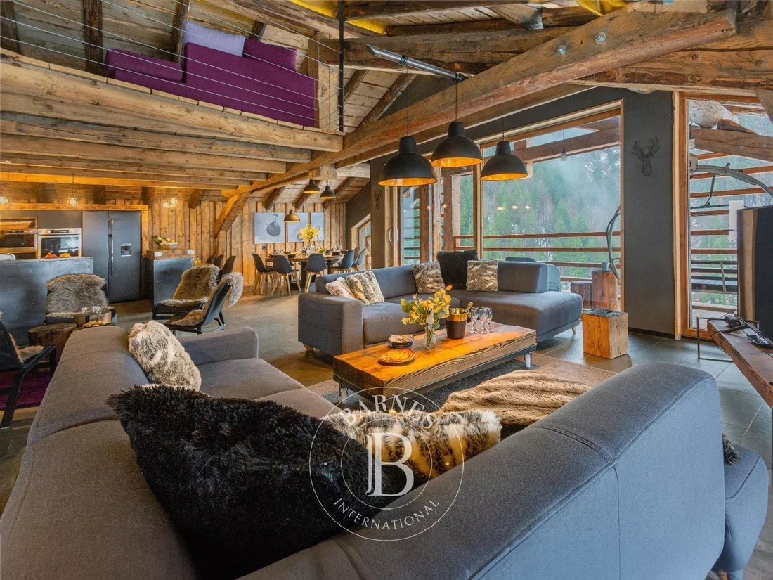 Chalet in Le Grand-Bornand, Auvergne-Rhône-Alpes, France 1 - 18526881