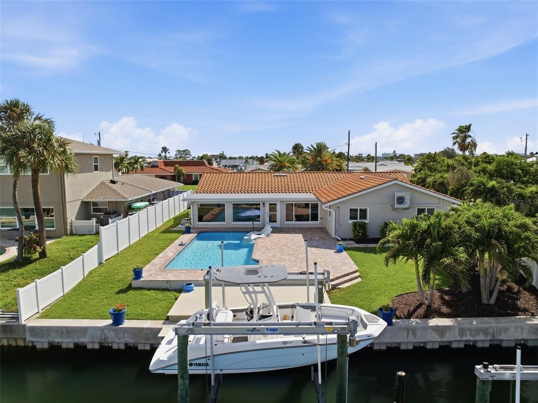 House in St. Pete Beach, Florida, United States 1 - 18530205