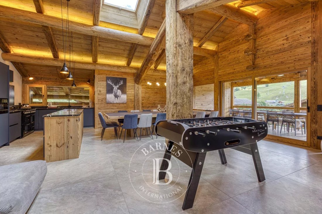 Chalet in Le Grand-Bornand, Auvergne-Rhône-Alpes, France 3 - 18526820