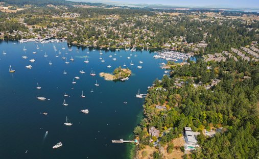 Condominio a Brentwood Bay, Columbia Britannica, Canada 1