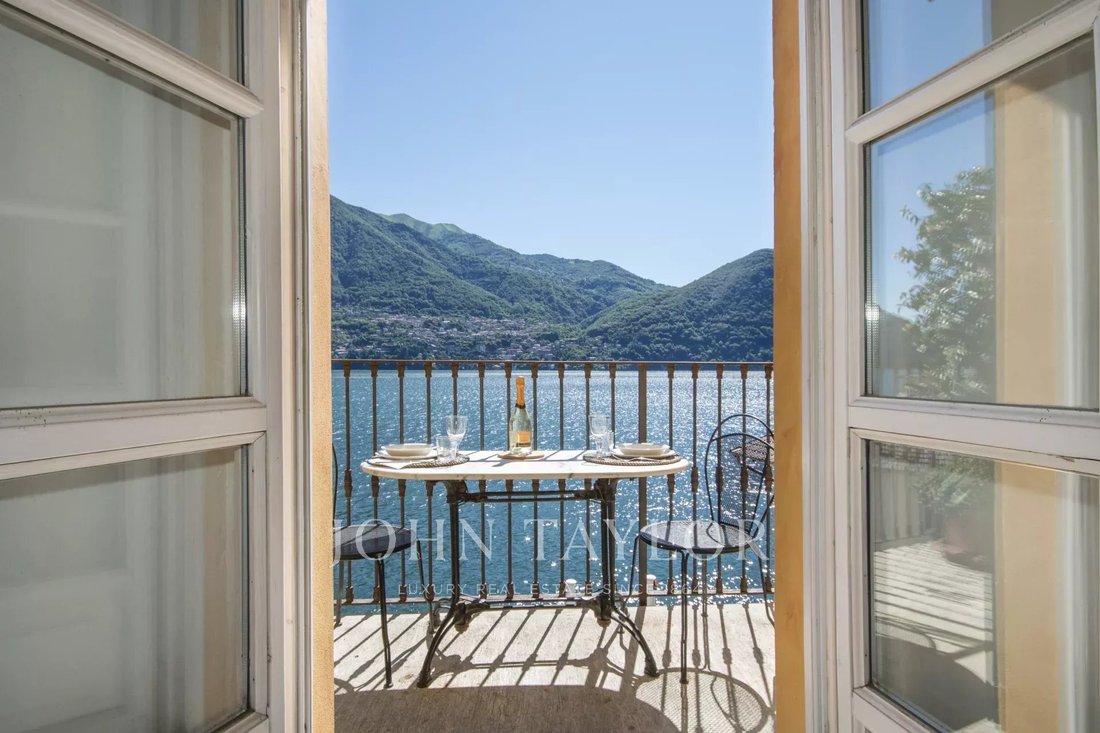 Apartment in Western Lake Center, Como, Lombardy 2 - 13824252