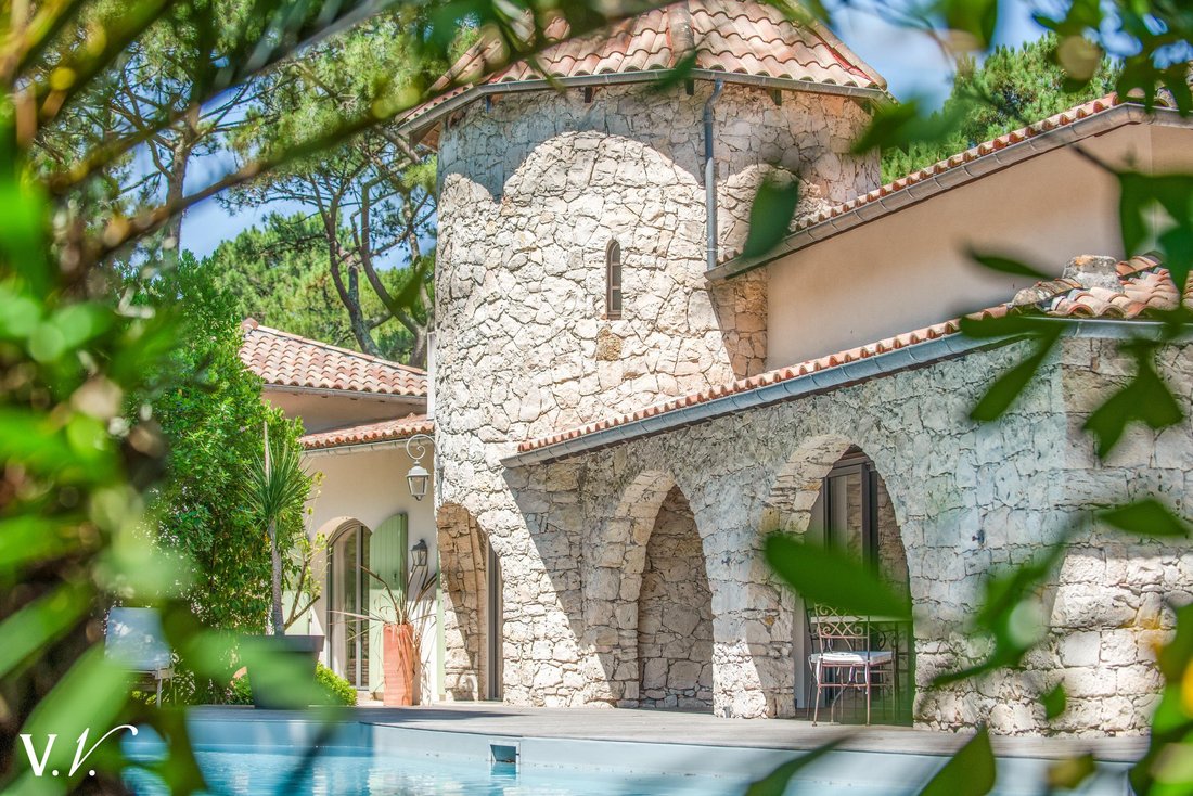 Villa in 33970 Le Cap-Ferret, Lège-Cap-Ferret, Nouvelle-Aquitaine 1 - 18528040