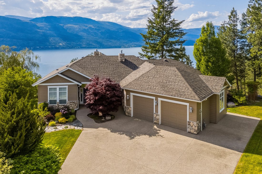 House in Lake Country, British Columbia, Canada 1 - 17401829