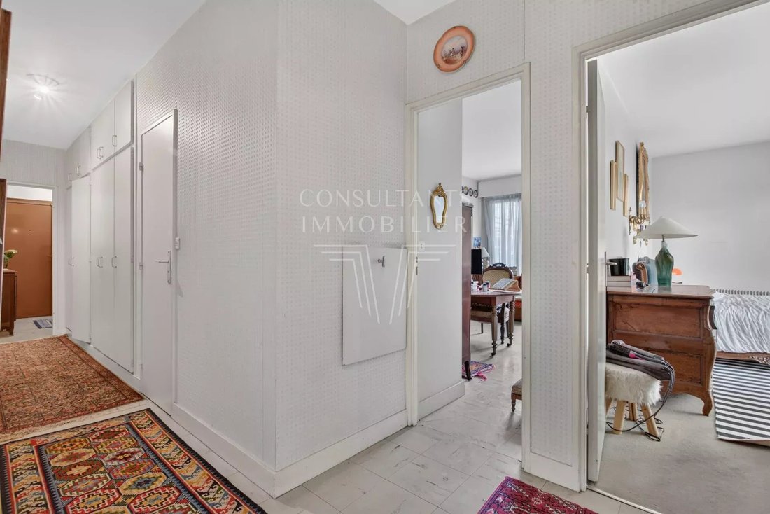 Apartment in Eiffel, Levallois-Perret, France 2 - 18526531