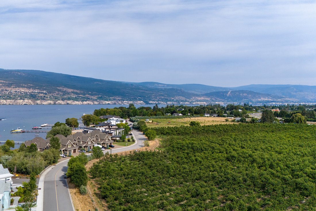 Summerland, British Columbia, Canada 3 - 18527372