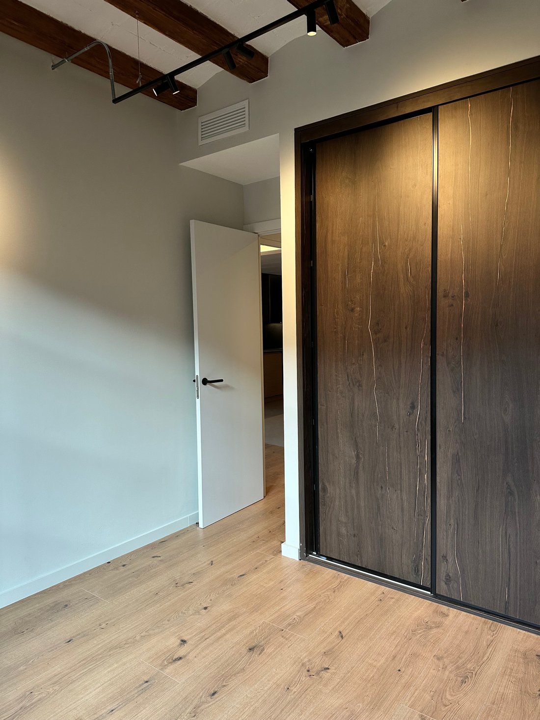 Apartment in Ciutat Vella, Barcelona, Spain 5 - 18529247