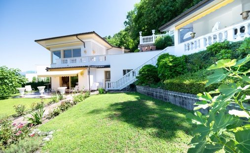 Villa in Bissone, Ticino, Switzerland 1