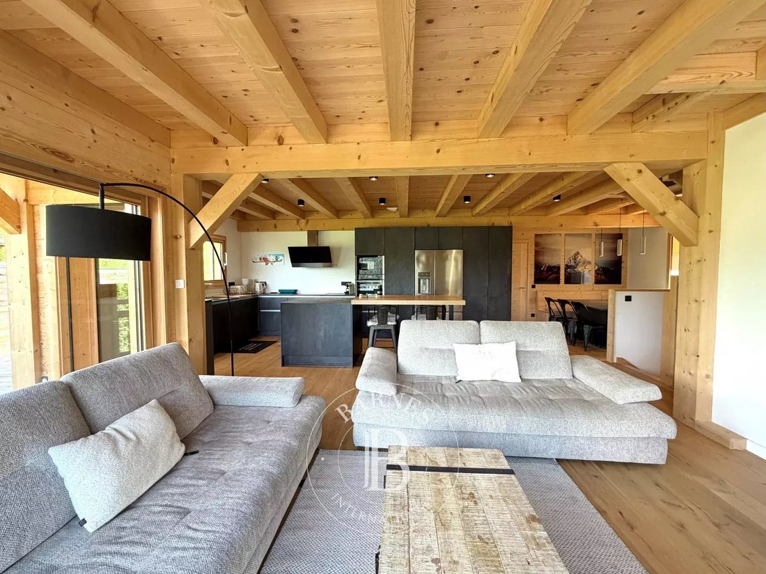 Chalet in Le Grand-Bornand, Auvergne-Rhône-Alpes, France 3 - 18526920