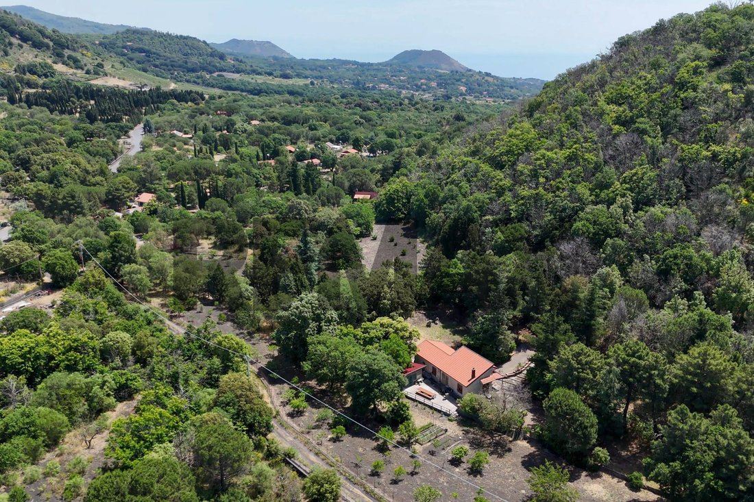 Land in Nicolosi, Sicily, Italy 2 - 18530141