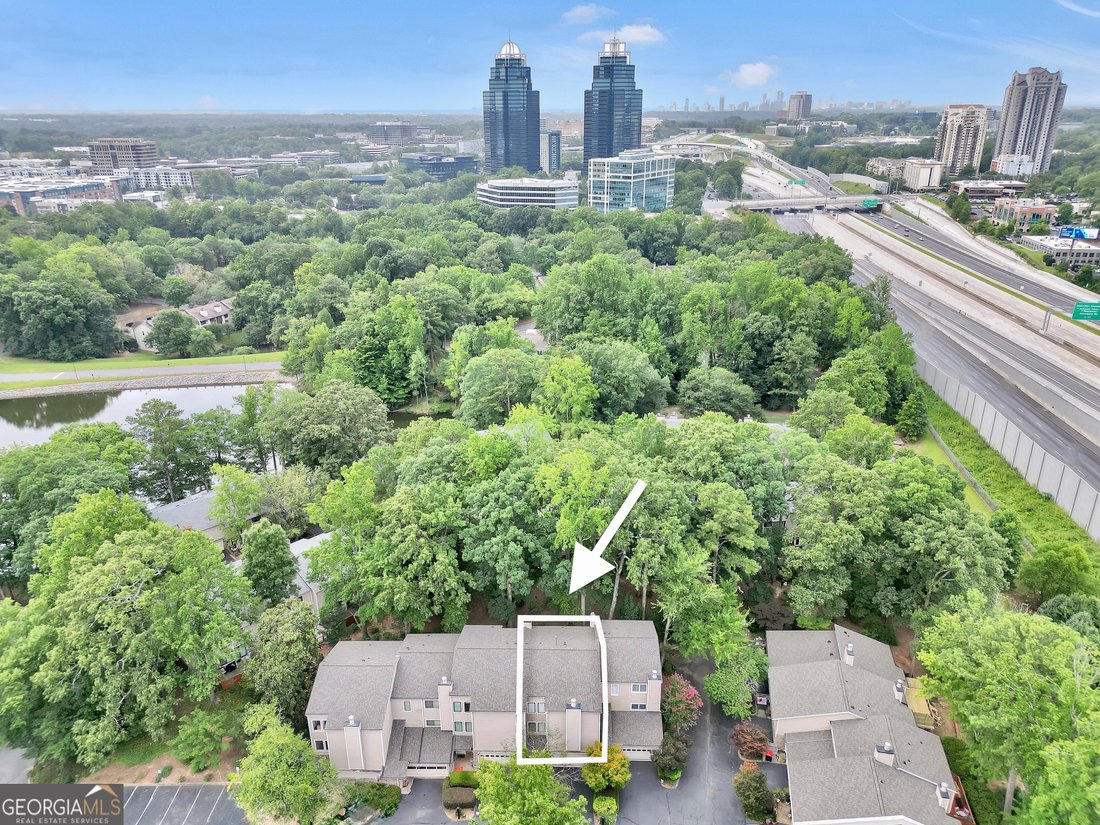 Condo in Atlanta, Georgia, United States 4 - 18527677