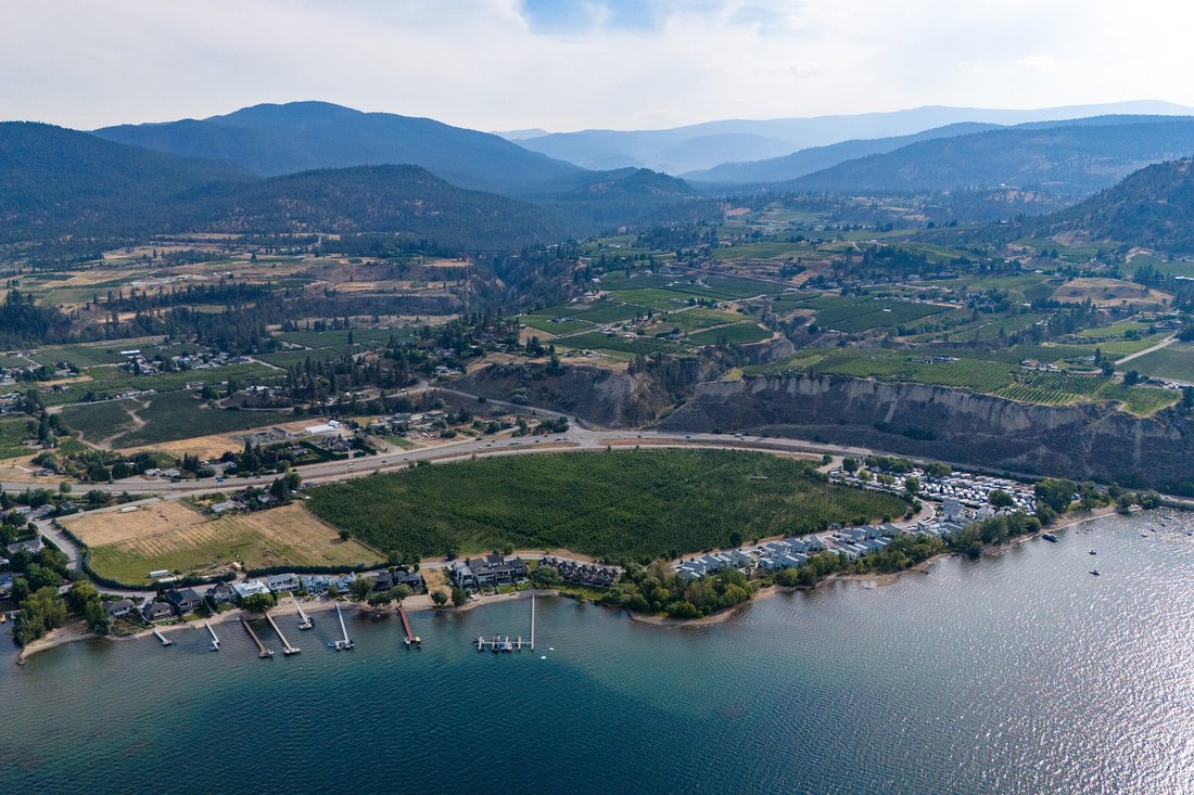 Summerland, British Columbia, Canada 4 - 18527372