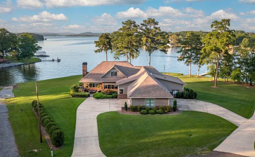 House in Centre, Alabama, United States 1