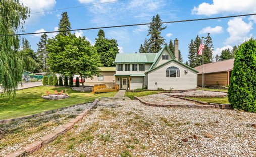 House in Loon Lake, Washington, United States 1