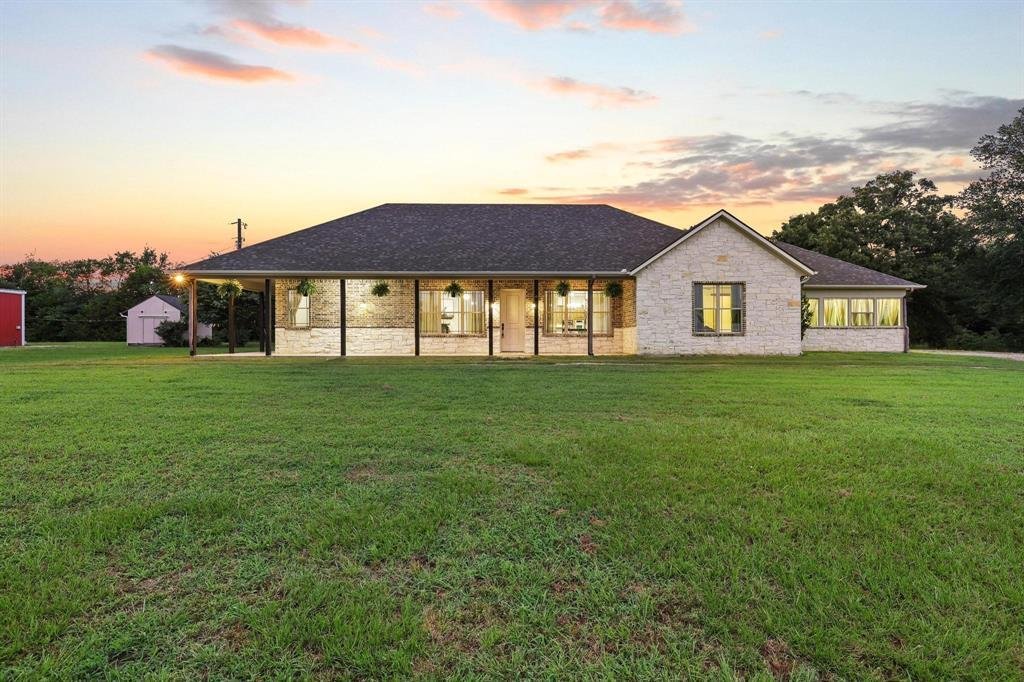 House in Commerce, Texas, United States 3 - 18527811