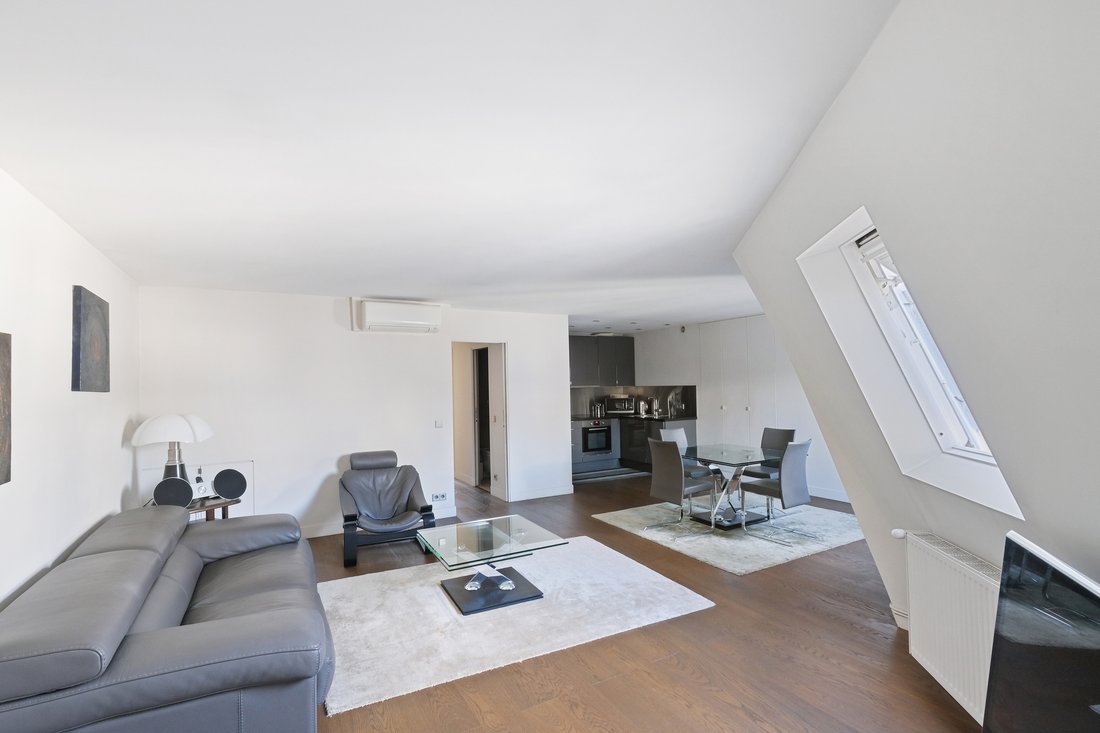 Apartment in Saint Philippe du Roule, Paris 8e Arrondissement, Paris 3 - 14004771