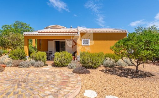 Villa in Loule (Sao Clemente), Algarve, Portugal 1