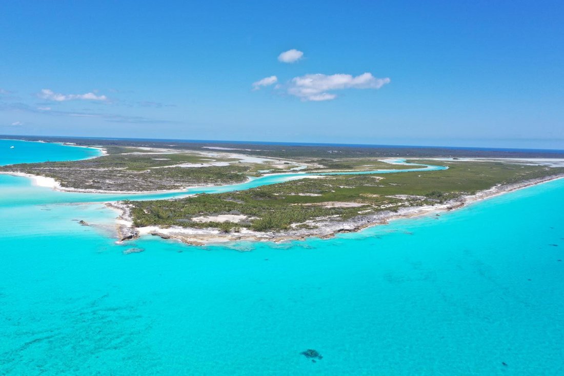 Land in Thurston Hill, Cat Island, The Bahamas 1 - 18526309