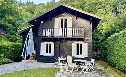 Chalet in Arâches-la-Frasse, Auvergne-Rhône-Alpes, France 1
