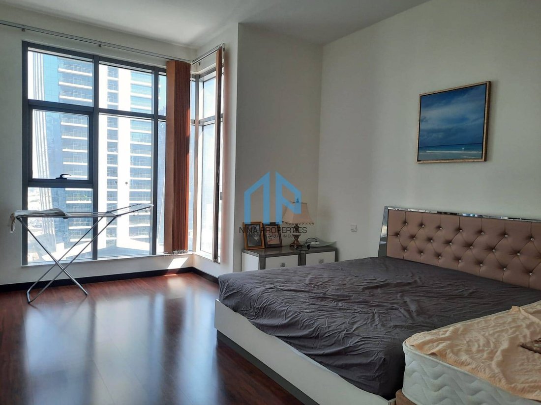 Apartment in JLT / Jumeirah Lakes Towers, Dubai, United Arab Emirates 2 - 18526445