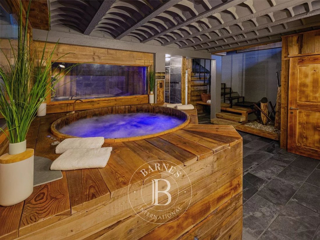 Chalet in Le Grand-Bornand, Auvergne-Rhône-Alpes, France 4 - 18526881