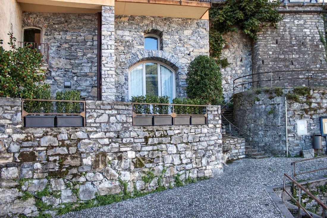 Apartment in Western Lake Center, Como, Lombardy 4 - 13824252