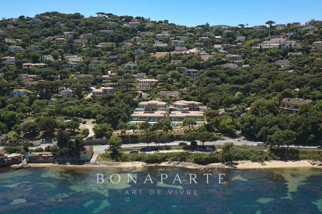 Villa in French Riviera, Provence-Alpes-Côte d'Azur, France 2 - 18526503